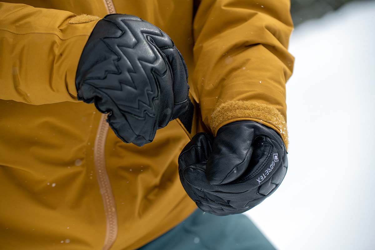Arc'teryx Macai ski jacket (velcro cuff adjustment)